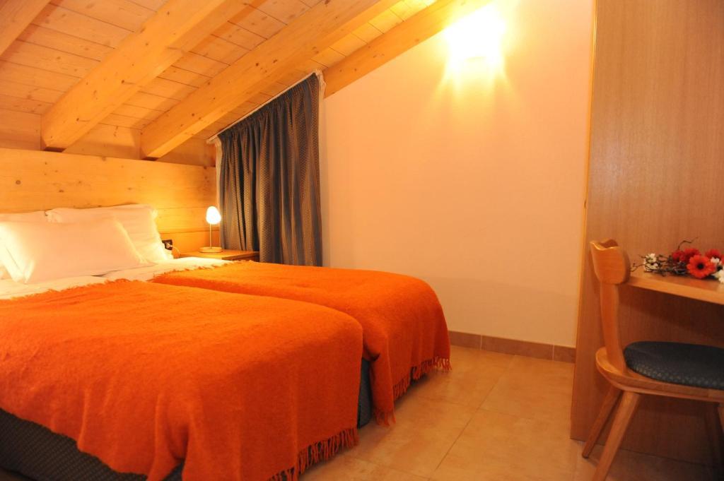 Chalet Tea Da Bondi Livigno Kamer foto