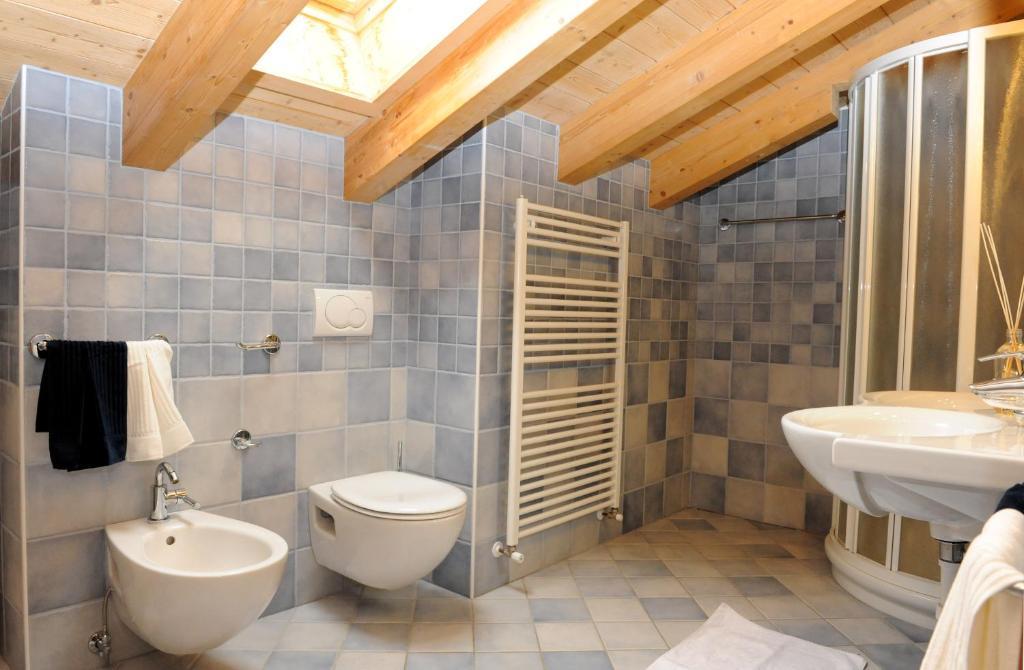Chalet Tea Da Bondi Livigno Kamer foto