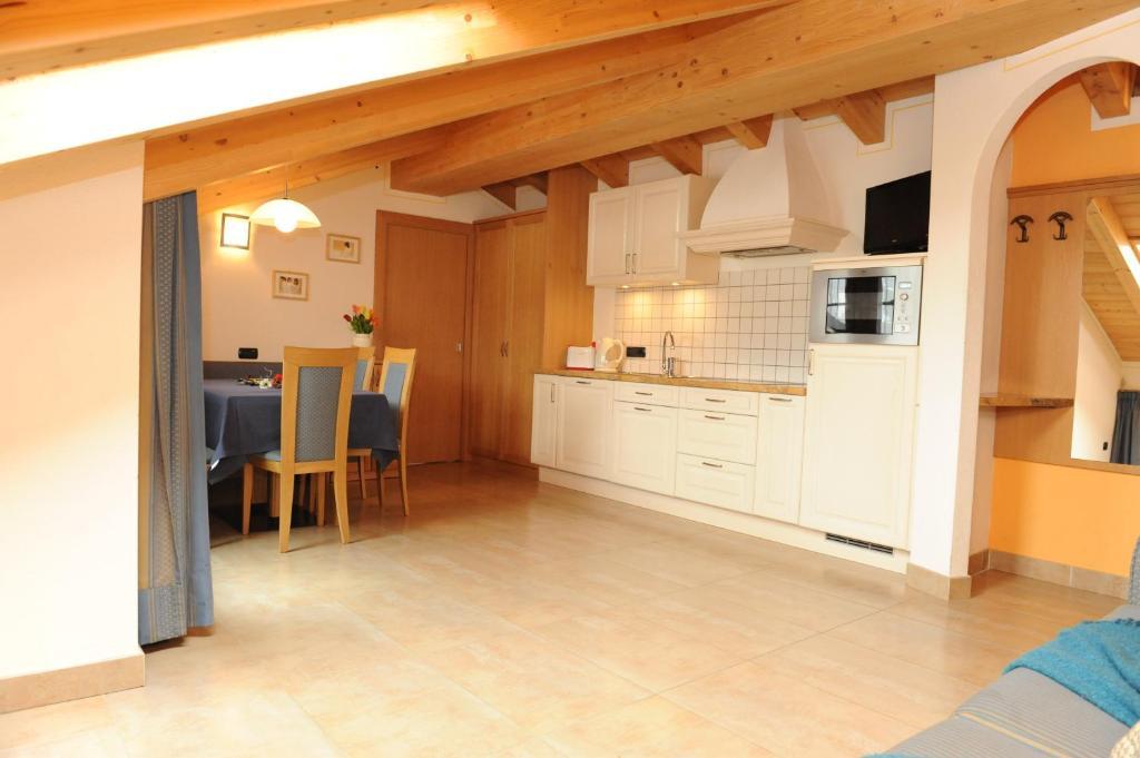 Chalet Tea Da Bondi Livigno Kamer foto