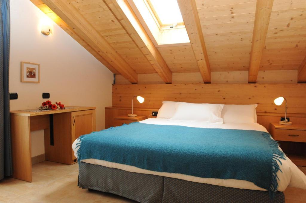 Chalet Tea Da Bondi Livigno Kamer foto