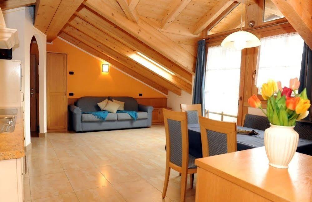 Chalet Tea Da Bondi Livigno Buitenkant foto